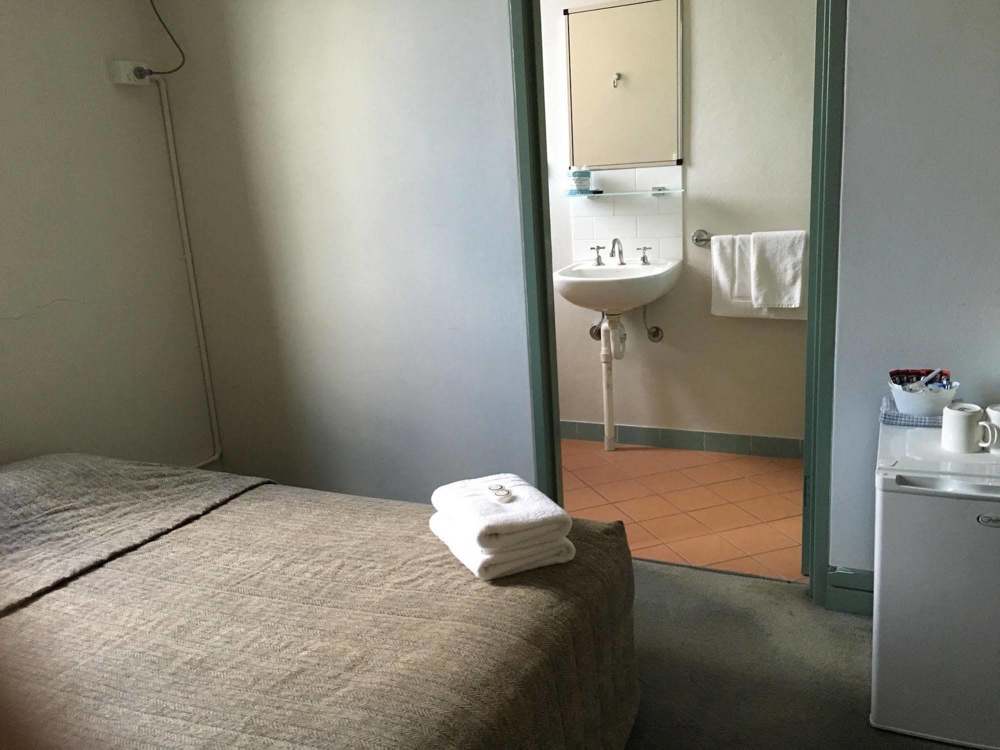 Amaroo Hotel Dubbo Luaran gambar